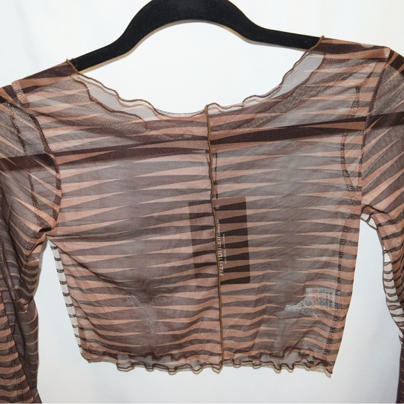 Pretty little thing too - Picture 2 of 4